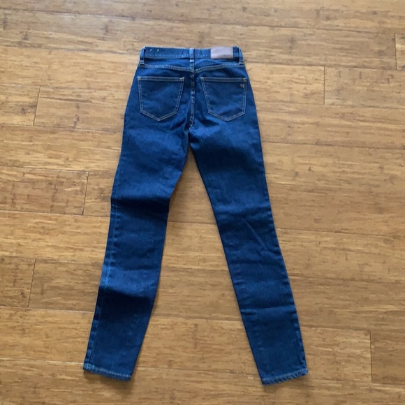 • Madewell High-Rise Skinny Jeans • - Picture 5 of 10